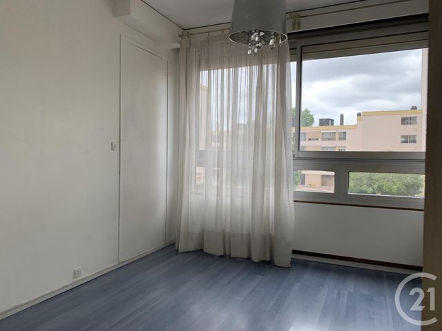 Afficher la photo en grand Appartement F4 à vendre - 4 pièces - 79,40 m2 - ROUEN - 76 - HAUTE-NORMANDIE