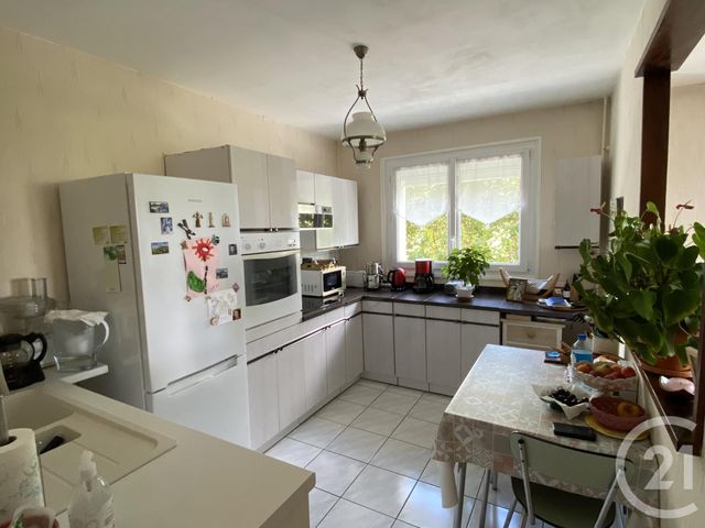 Afficher la photo en grand Appartement F3 à vendre - 3 pièces - 72,48 m2 - LE GRAND QUEVILLY - 76 - HAUTE-NORMANDIE