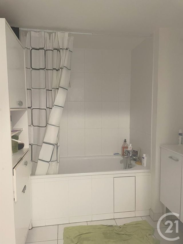 Afficher la photo en grand appartement à louer - 3 pièces - 58,90 m2 - ROUEN - 76 - HAUTE-NORMANDIE