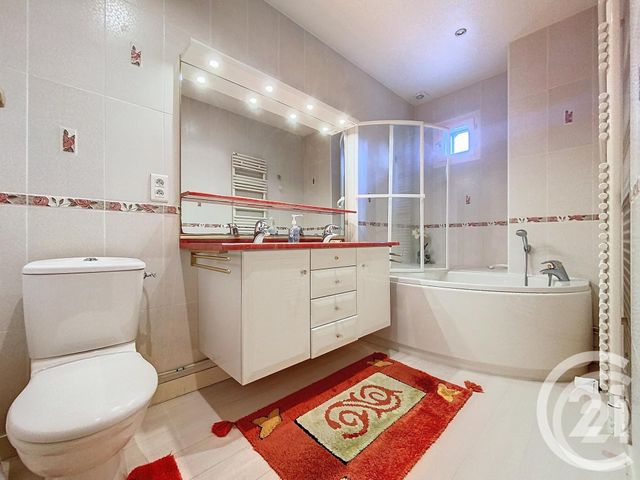 Afficher la photo en grand Maison à vendre - 7 pièces - 145 m2 - Bihorel - 76 - HAUTE-NORMANDIE