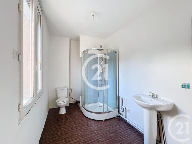 Afficher la photo en grand Appartement à louer - 2 pièces - 45 m2 - Moulineaux - 76 - HAUTE-NORMANDIE