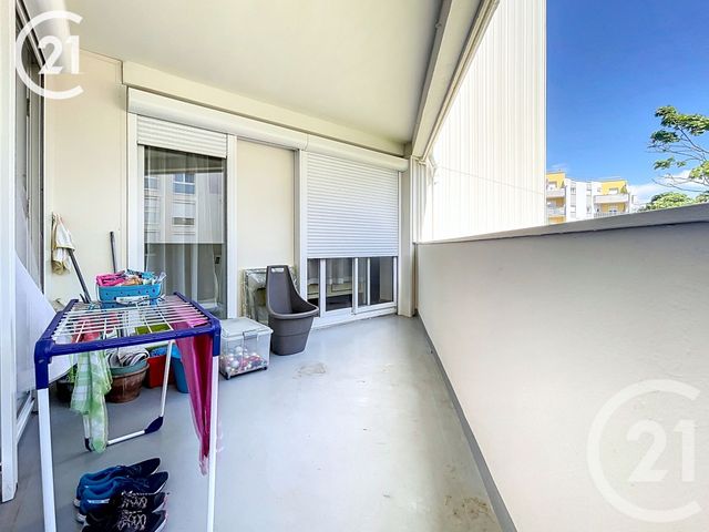 Appartement T4 à vendre - 5 pièces - 97,61 m2 - Le Petit Quevilly - 76 - HAUTE-NORMANDIE