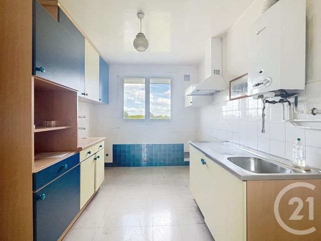 Appartement F5 à vendre - 4 pièces - 72 m2 - Bihorel - 76 - HAUTE-NORMANDIE