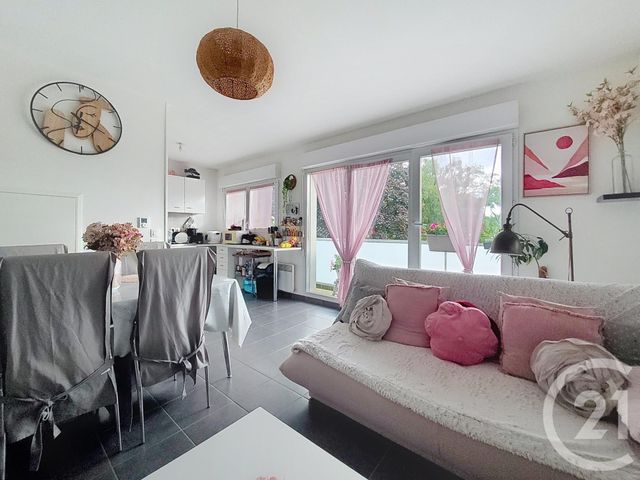 Afficher la photo en grand Appartement F3 à louer - 3 pièces - 61,79 m2 - Mont St Aignan - 76 - HAUTE-NORMANDIE