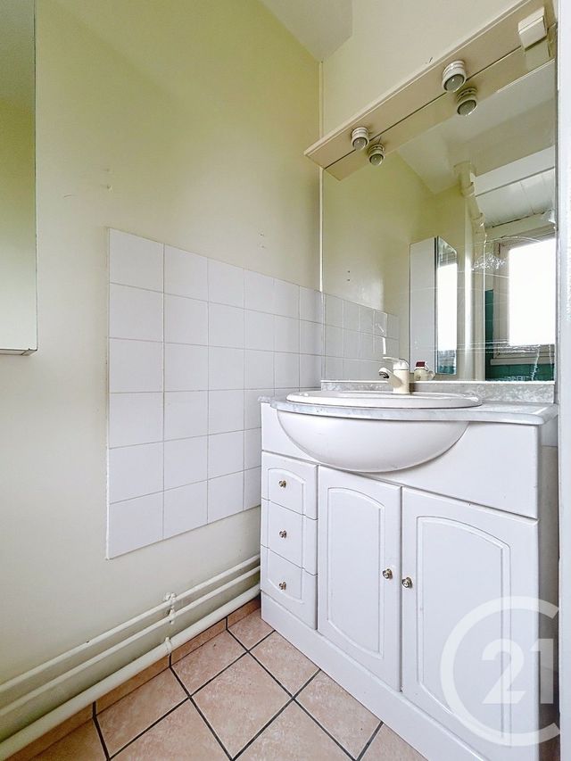 Appartement à louer - 3 pièces - 62 m2 - Rouen - 76 - HAUTE-NORMANDIE