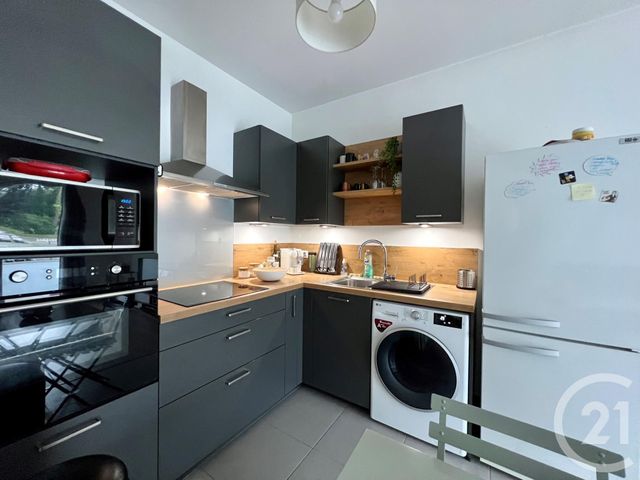 Appartement F3 &agrave; louer - 3 pi&egrave;ces - 61 m2 - Le Houlme - 76 - HAUTE-NORMANDIE