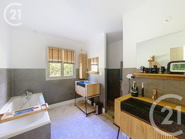 Maison &agrave; louer - 7 pi&egrave;ces - 210,18 m2 - Isneauville - 76 - HAUTE-NORMANDIE