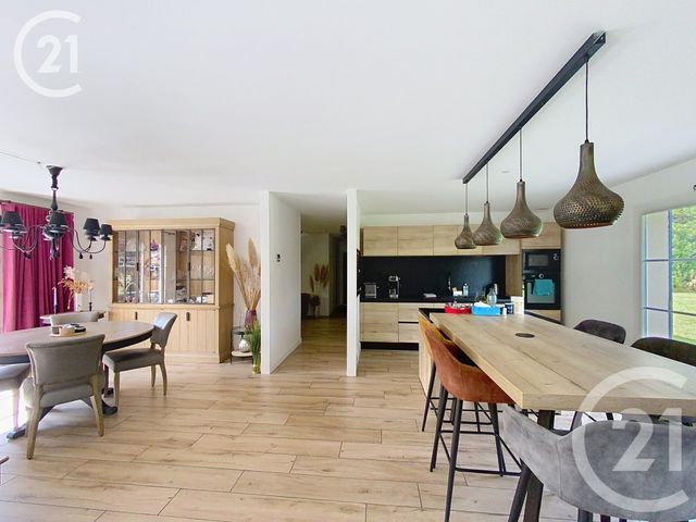 Maison &agrave; louer - 7 pi&egrave;ces - 210,18 m2 - Isneauville - 76 - HAUTE-NORMANDIE