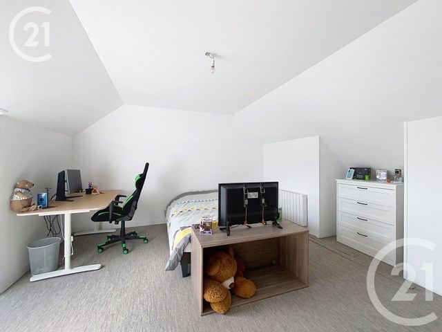 Maison &agrave; louer - 7 pi&egrave;ces - 210,18 m2 - Isneauville - 76 - HAUTE-NORMANDIE