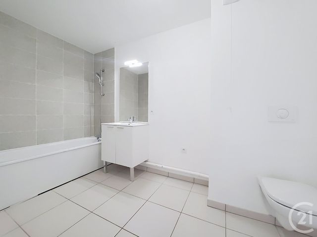 Appartement F4 &agrave; louer - 4 pi&egrave;ces - 80,30 m2 - Rouen - 76 - HAUTE-NORMANDIE