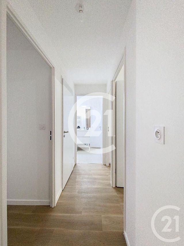 Maison &agrave; louer - 4 pi&egrave;ces - 88,18 m2 - Grand Couronne - 76 - HAUTE-NORMANDIE