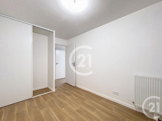 Maison &agrave; louer - 4 pi&egrave;ces - 88,18 m2 - Grand Couronne - 76 - HAUTE-NORMANDIE