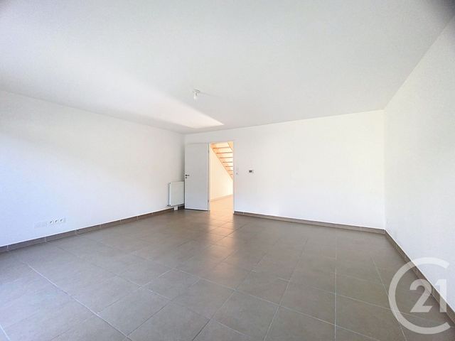 Maison &agrave; louer - 4 pi&egrave;ces - 88,18 m2 - Grand Couronne - 76 - HAUTE-NORMANDIE