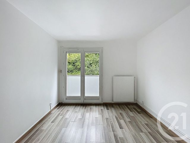 Appartement T3 &agrave; louer - 3 pi&egrave;ces - 62,68 m2 - Petit Couronne - 76 - HAUTE-NORMANDIE