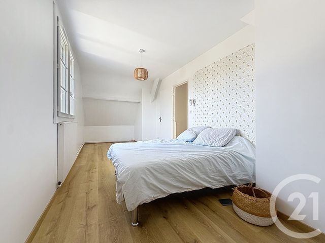 Maison &agrave; louer - 6 pi&egrave;ces - 134 m2 - Bonsecours - 76 - HAUTE-NORMANDIE