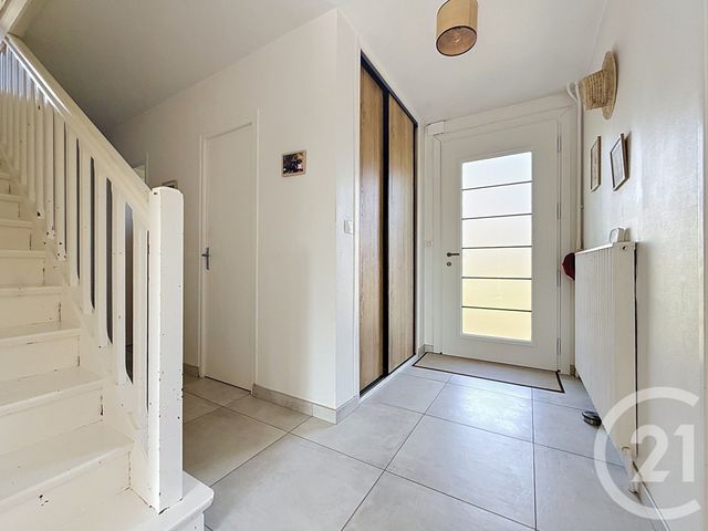 Maison &agrave; louer - 6 pi&egrave;ces - 134 m2 - Bonsecours - 76 - HAUTE-NORMANDIE