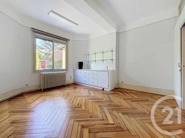 Maison &agrave; louer - 8 pi&egrave;ces - 192,86 m2 - Rouen - 76 - HAUTE-NORMANDIE