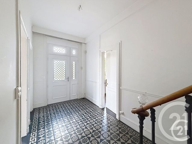 Maison &agrave; louer - 8 pi&egrave;ces - 216,48 m2 - Mont St Aignan - 76 - HAUTE-NORMANDIE