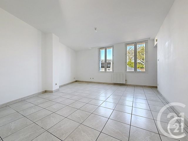 Appartement F2 &agrave; louer - 2 pi&egrave;ces - 55,50 m2 - Caudebec Les Elbeuf - 76 - HAUTE-NORMANDIE